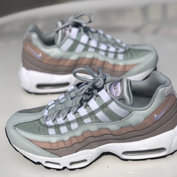 Nike Air Max 95 Moon Particle Women's Sz 7.5?? Nike Air Max 95 Moon Particle Women's Sz 7.5??